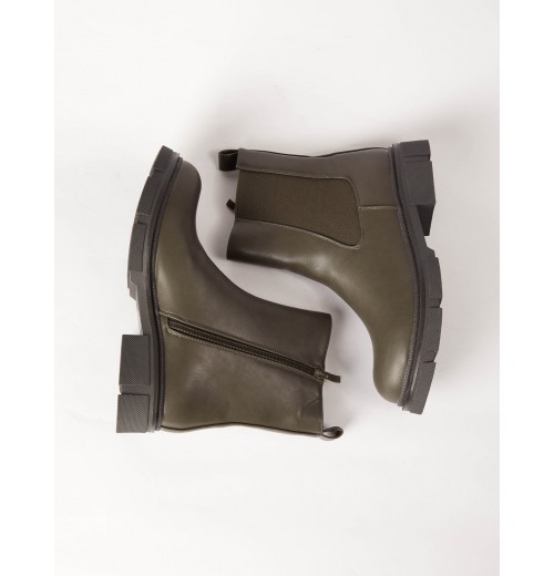 Classic Chelsea Boot